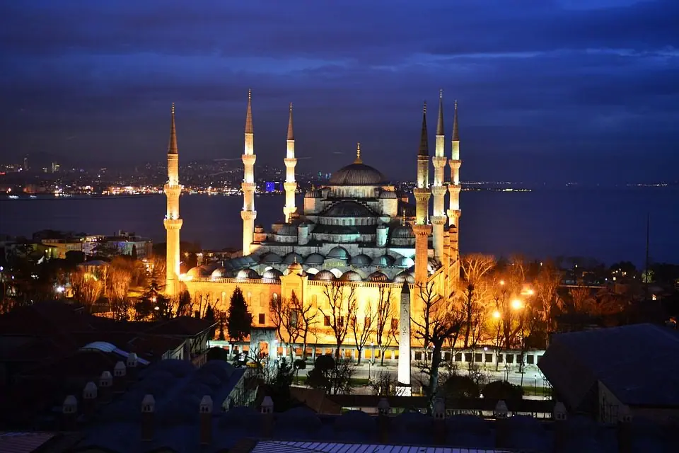 Muslim-Friendly Tours